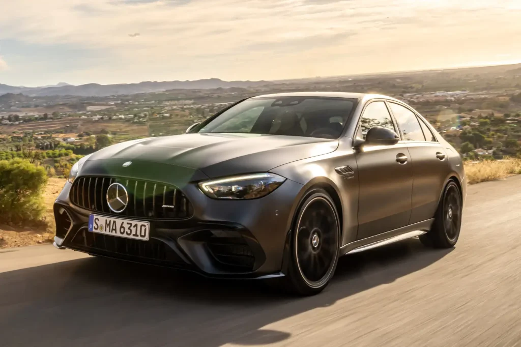 Mercedes-AMG C 63 S E Performance interior and dashboard